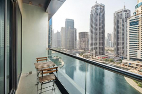 Chic Studio Apartment In Goldcrest View Jlt